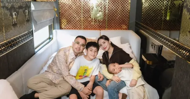 Keluarga Raffi Ahmad Jajal Kemewahan Kereta "Nusantara Explorer", Sensasi Perjalanan Kereta Mewah Bagaikan Hotel Berjalan — Showbiz