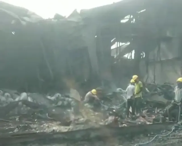 Pabrik Plastik PT Respati Kemas Indah di Cikupa, Tangerang, Dilalap Si Jago Merah — News